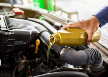 Car Engine Oil Change