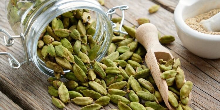 How Does Cardamom Improve Men's Wellbeing