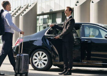 Traveling with a Group: The Benefits of Hiring a Sunnyvale Limousine Service