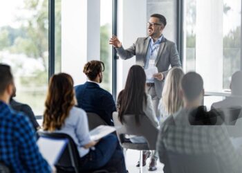 Leadership Coaching in India and the Power of Team Coaching: Unlocking Potential for Organizational Success