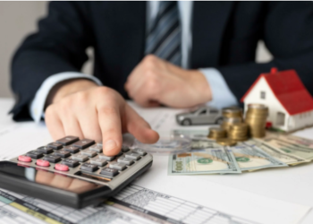 Charles Spinelli Focuses on the Role of Business Credit Lines in Emergency Financial Planning