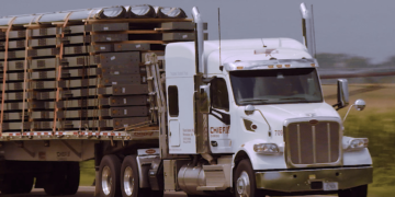 How to Land High-Paying Flatbed Trucking Jobs