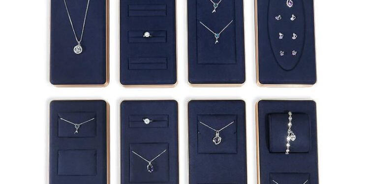 How to Choose the Right Size and Shape of a Jewelry Display Tray