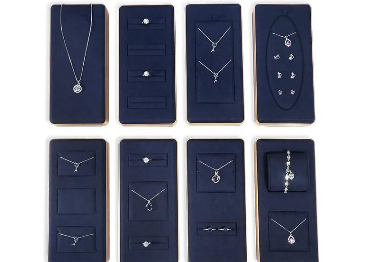 How to Choose the Right Size and Shape of a Jewelry Display Tray